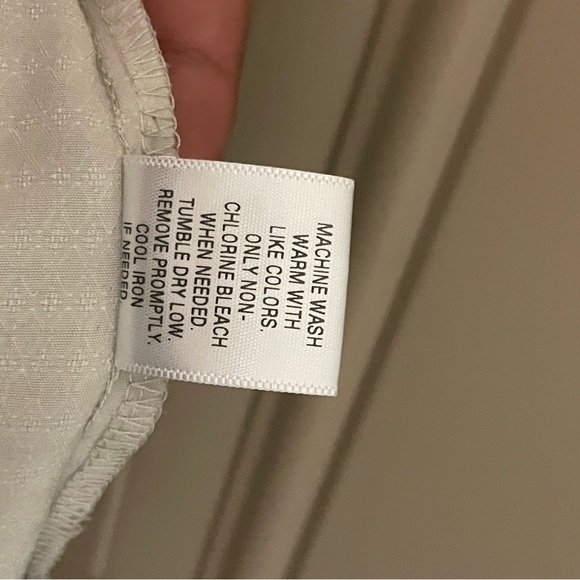 Croft & Barrow Bohemian Button Up Sulphur-Crested Cockatoo Print - Picture 3 of 6